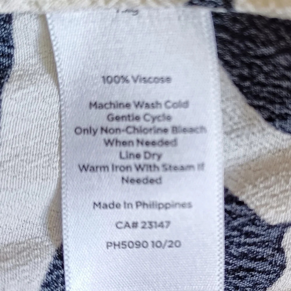 Talbots Leaf Print Wrap Top   Petite - Picture 7 of 8